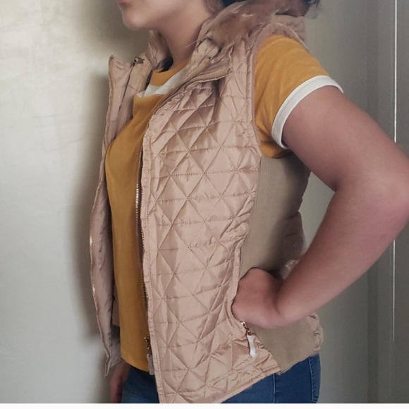 Daisy Quilted Puffer Vest Tan NWT - Picture 6 of 6